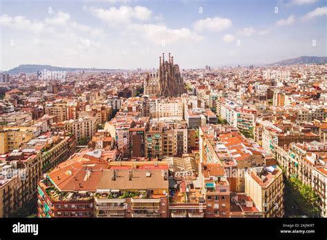 Sagrada familia aerial hi-res stock photography and images - Alamy