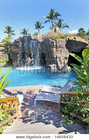 Pool Grand Wailea Image & Photo (Free Trial) | Bigstock