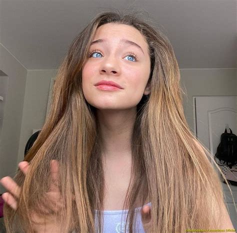 Celebridades Femeninas Oficial Adriana Campos Salazar Belleza Latina Les Traigo Otra Belleza