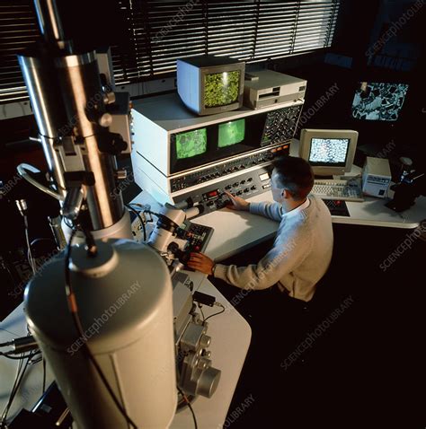 Scanning electron microscope - Stock Image - H512/0043 - Science Photo ... 