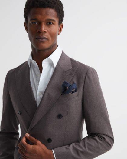 6 Classic Suit Accessories That Will Upgrade Your Tailored Looks