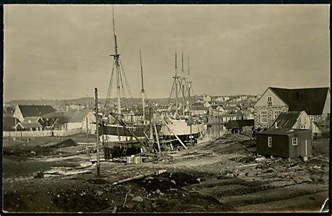 Thorshavn Fiskefartøjer FD32 og TN3 på bedding Fotokort u no