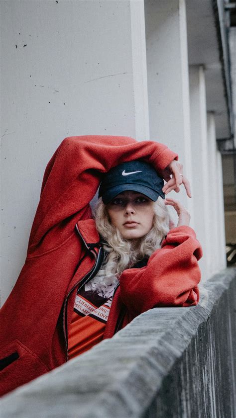 Nike Brand Model Photos, Download The BEST Free Nike Brand Model Stock ...