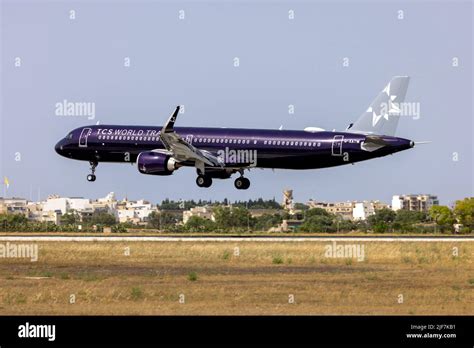 TCS World Travel Titan Airways Airbus A321 253NX REG G XATW