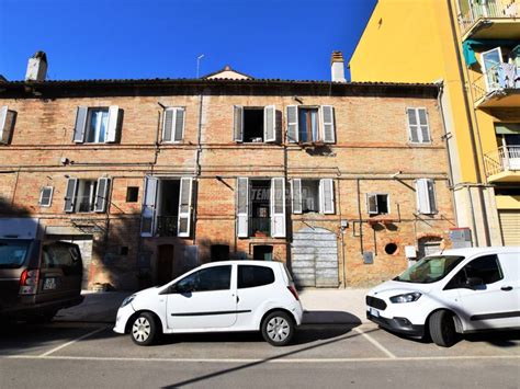 Vendita Appartamento Porto San Giorgio Quadrilocale In Via Giordano