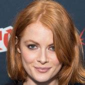 Emily Beecham Nude Pictures Onlyfans Leaks Playboy Photos Sex Scene