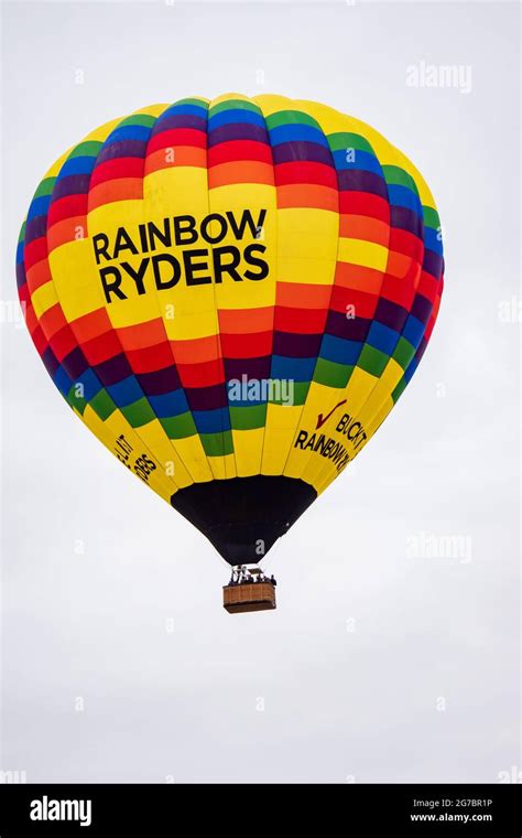 Rainbow Ryders Hot Air Balloon at the Albuquerque International Balloon ...