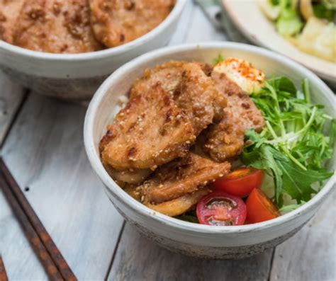 豚のごましょうが焼き丼 レシピ マルホン胡麻油