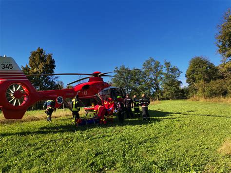 Interven Ie De Urgen A Pompierilor Pentru Salvarea A Doi B Rba I La