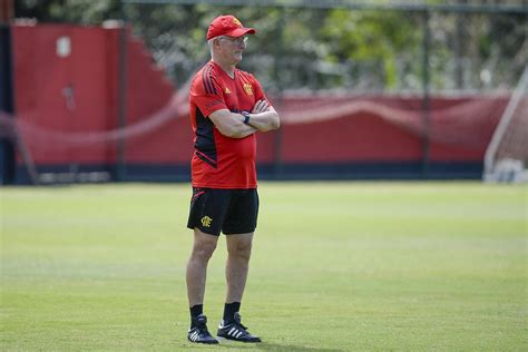 Escala O Do Flamengo Dorival Escala Time Das Copas Para Cl Ssico