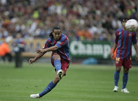 Ronaldinho Free Kick