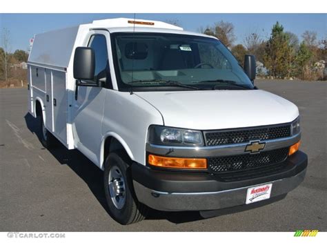 2015 Summit White Chevrolet Express Cutaway 3500 Utility Van 99289313