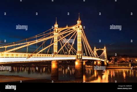 Albert bridge, London, Night view Stock Photo - Alamy