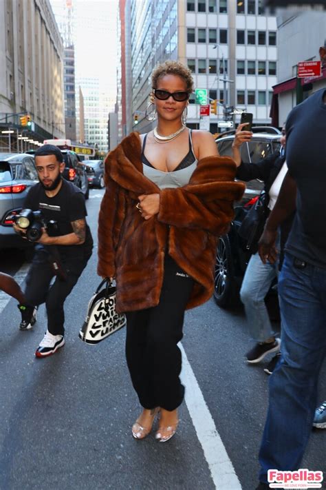 Rihanna Aka Badgalriri Nude Leaks OnlyFans Fapellas