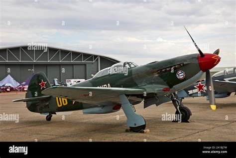 Yakovlev yak 9 fotografías e imágenes de alta resolución Alamy