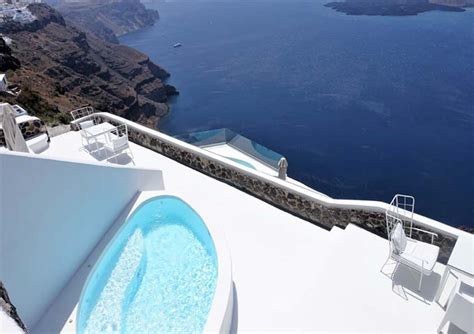 CHROMATA HOTEL in Santorini - Review with Photos & Map