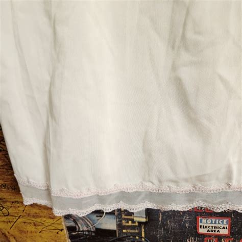 Vintage Lorraine Lingerie Lace Ivory Slip Dress Size Gem