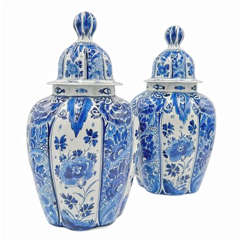 Pair Delft Dutch Blue And White Urns Theodorus Van Lingen 1911 Clyde