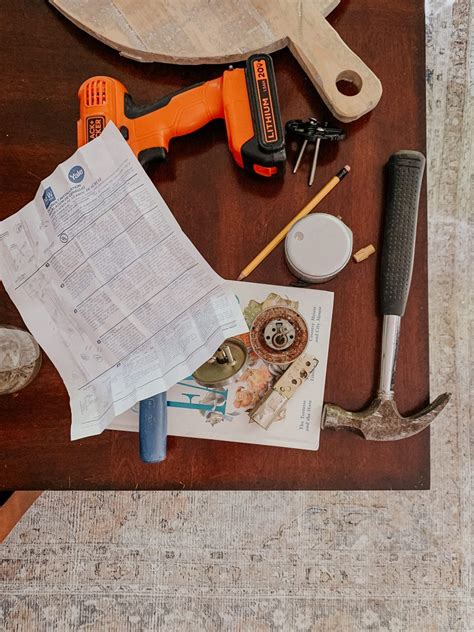 Tips: Replacing Door Handles, Resizing & Drilling Door Holes 