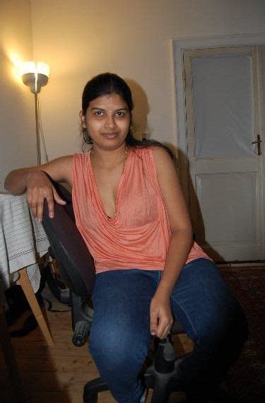 Horny Mallu Wife Nude Shows Milky Boobs Indian Nude Girls