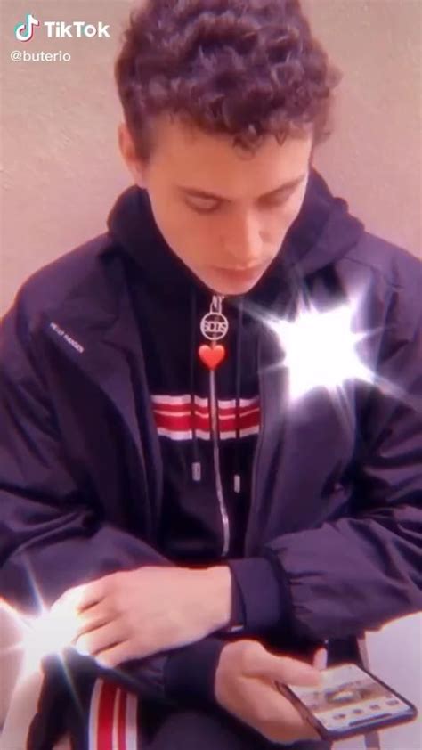 idee su Aron Piper attori attori hot celebrità