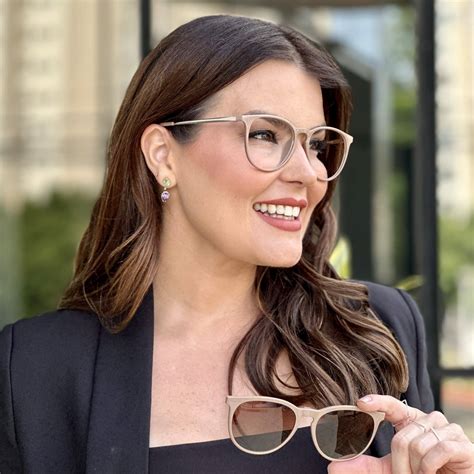 Óculos em Clip On Redondo Nude Naomi Safine