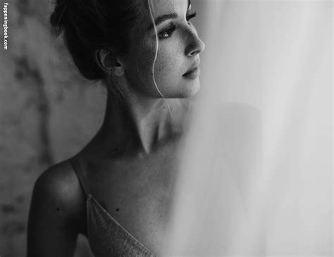 Isabella Spaeth Nude OnlyFans Leaks Fappening FappeningBook