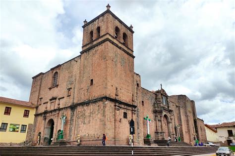 Iglesia Y Convento De San Francisco En Cusco