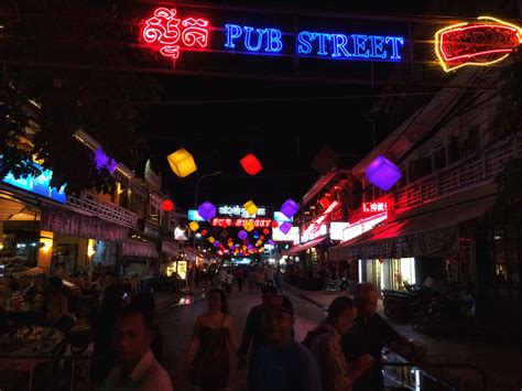 Explore Night Markets And Pub Street In Siem Reap Cambodia