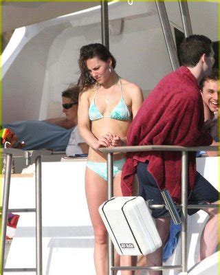 Kate Middleton Exposing Her Fucking Sexy Body And Hot Ass In White Bikini Porn Pictures XXX