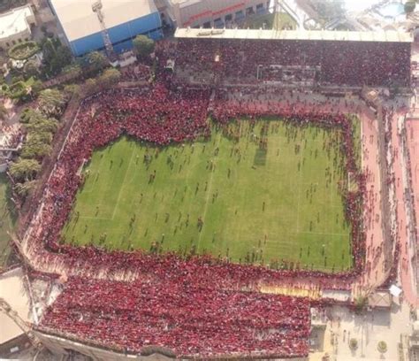 LOUCURA Conheça a festa da torcida do Al Ahly do Egito rival do