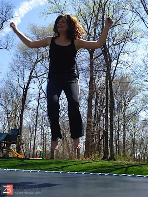 Stellar Dark Haired Milfy ZB Porn