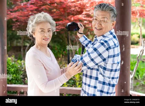 Elderly couple travel Stock Photo - Alamy