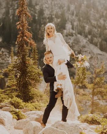 Zach Bryan Rose Madden S Wedding Pictures Dont Miss It