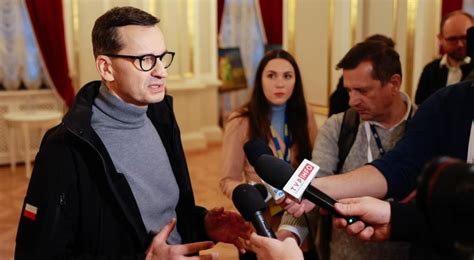 Premier Morawiecki W Kijowie Rosja Atakuje Bo Chce Rzuci Ukrain Na