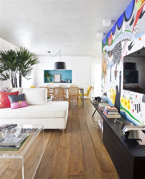 An Interior Full Of Flamboyance Vibrant And Chic Apartment Capela