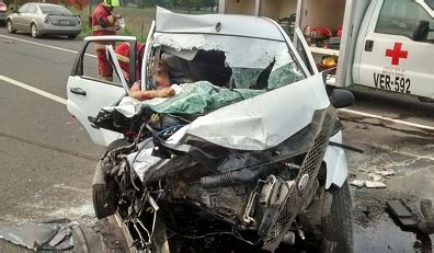 El Heraldo De Xalapa Un Muerto Y Heridos En Accidente En La