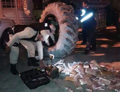 Secuestran Kilos De Marihuana Escondidos En Un Tractor La Nacion