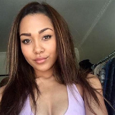 Parker Mckenna Posey Age Wiki Biography Trivia Birthday Photos Hot