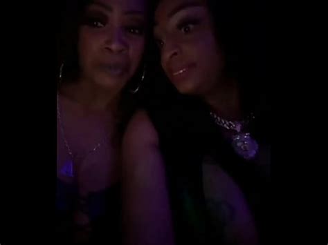 Carmen Hayes Shows Off Her Boobs In A Strip Club XVIDEOS