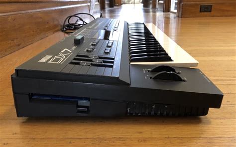 MATRIXSYNTH Yamaha DX7 II FD 61 Key Synth Velocity Aftertouch RM