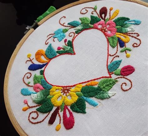 10 Transcendent Satin Stitch Flower Hand Embroidery Ideas Embroidery