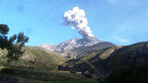 Volcano Eruption Spews Ashes 13000 Feet In Southern Peru