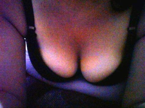 Belu CE E E B B FB B F EF Porn Pic