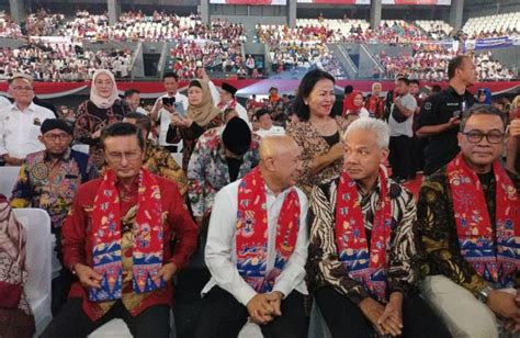 Hadiri Hari Ke 76 Koperasi Ganjar Pranowo Diteriaki Presiden Okezone