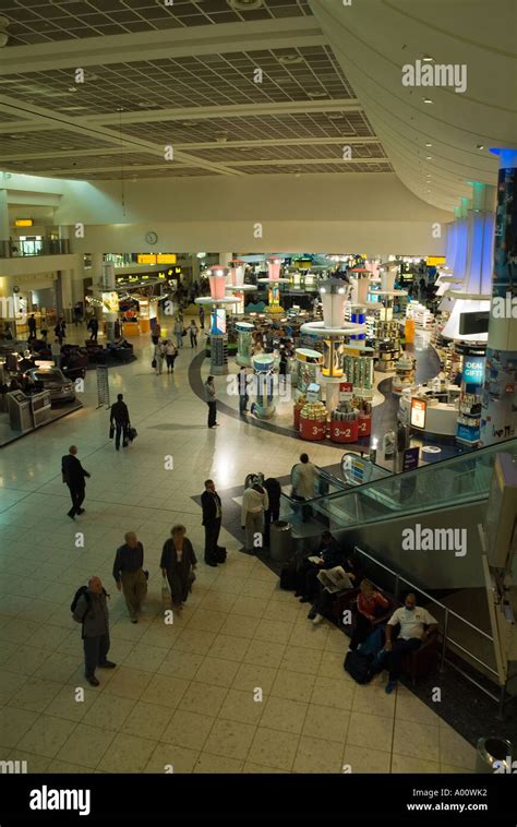 dh GATWICK AIRPORT LONDON Duty Free shops in Departure hall travel ...