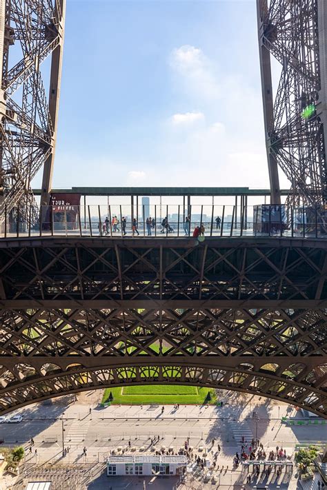 La Torre Eiffel Atracciones En París Francia Guia Turistica