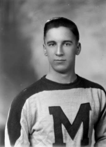 Ted Lindsay St. Michael`s College Hockey Team 1944 | HockeyGods