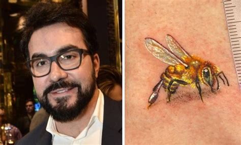 Padre F Bio De Melo Faz Tatuagem De Abelha Em Homenagem Sua M E