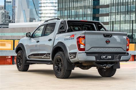 Nissan Navara Vs Toyota Hilux Comparison Carexpert